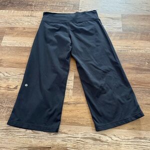 Lululemon Black Wide Leg Crop Pants 6